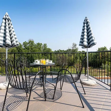 Apartments Oliva Porec Exterior photo