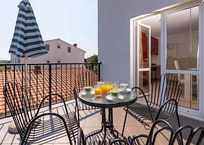 Apartments Oliva