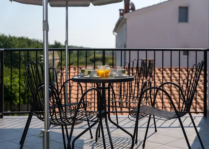 Apartments Oliva