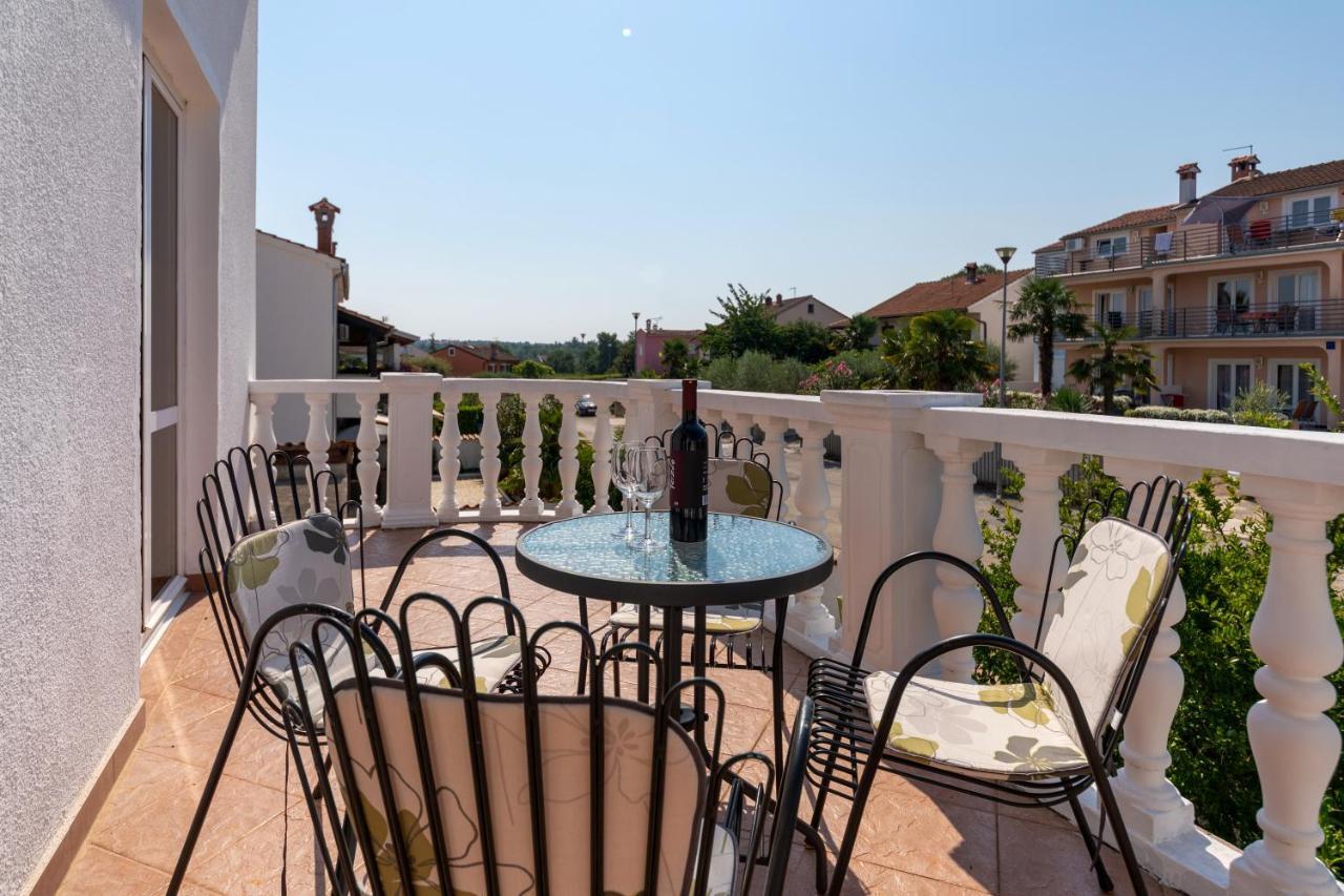 Apartment Oliva *