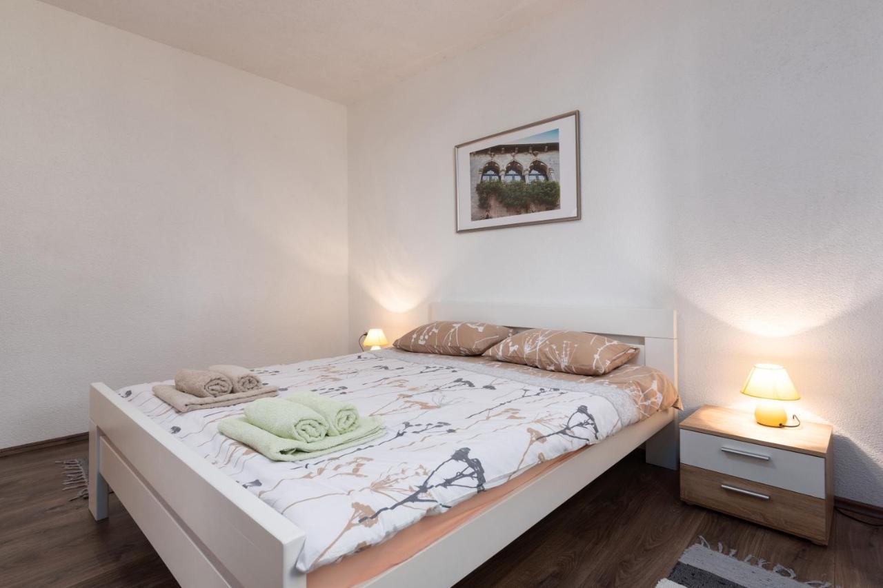 Oliva Apartment *