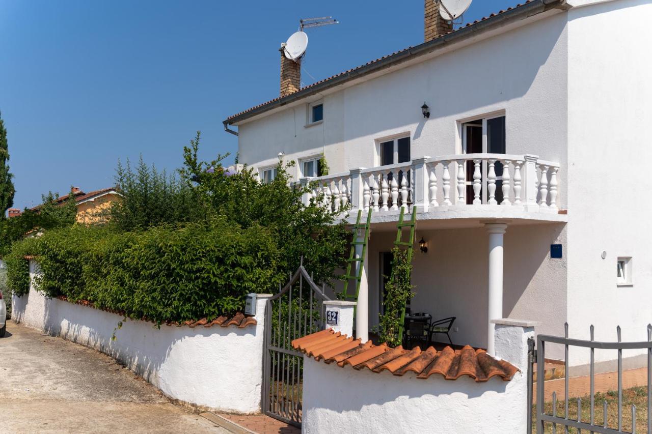 Oliva Apartment
