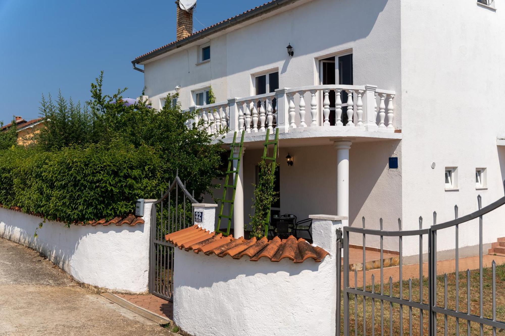 Oliva Apartment